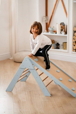 Domowy plac zabaw trójkąt Pikler Montessori zielony Moon LunaToys